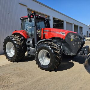 Case 340 Magnum AFS Connect Tractor